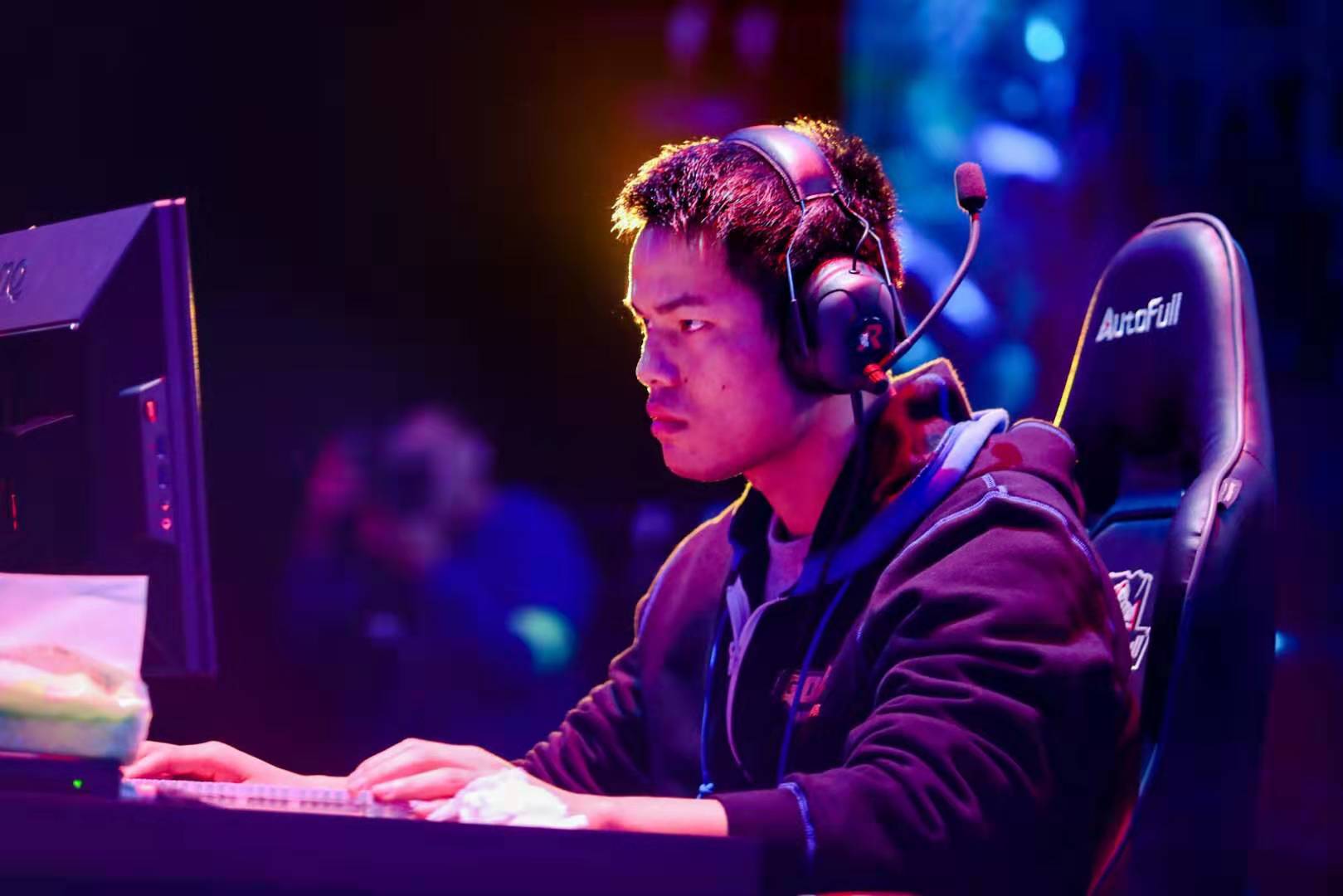 点更多体现 点更多体现